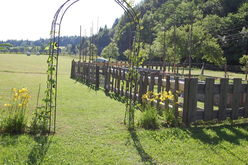 Gasthof Martinihof Latschach ober dem Faakersee Ngoại thất bức ảnh